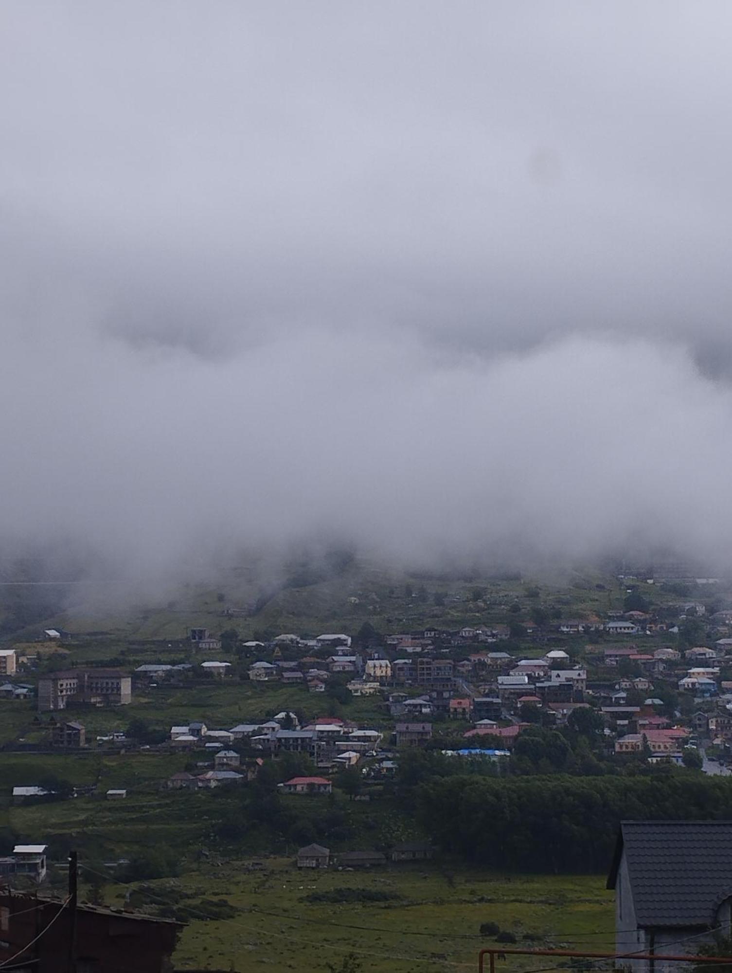 Kazbek View Hostel Kazbegi Quarto foto